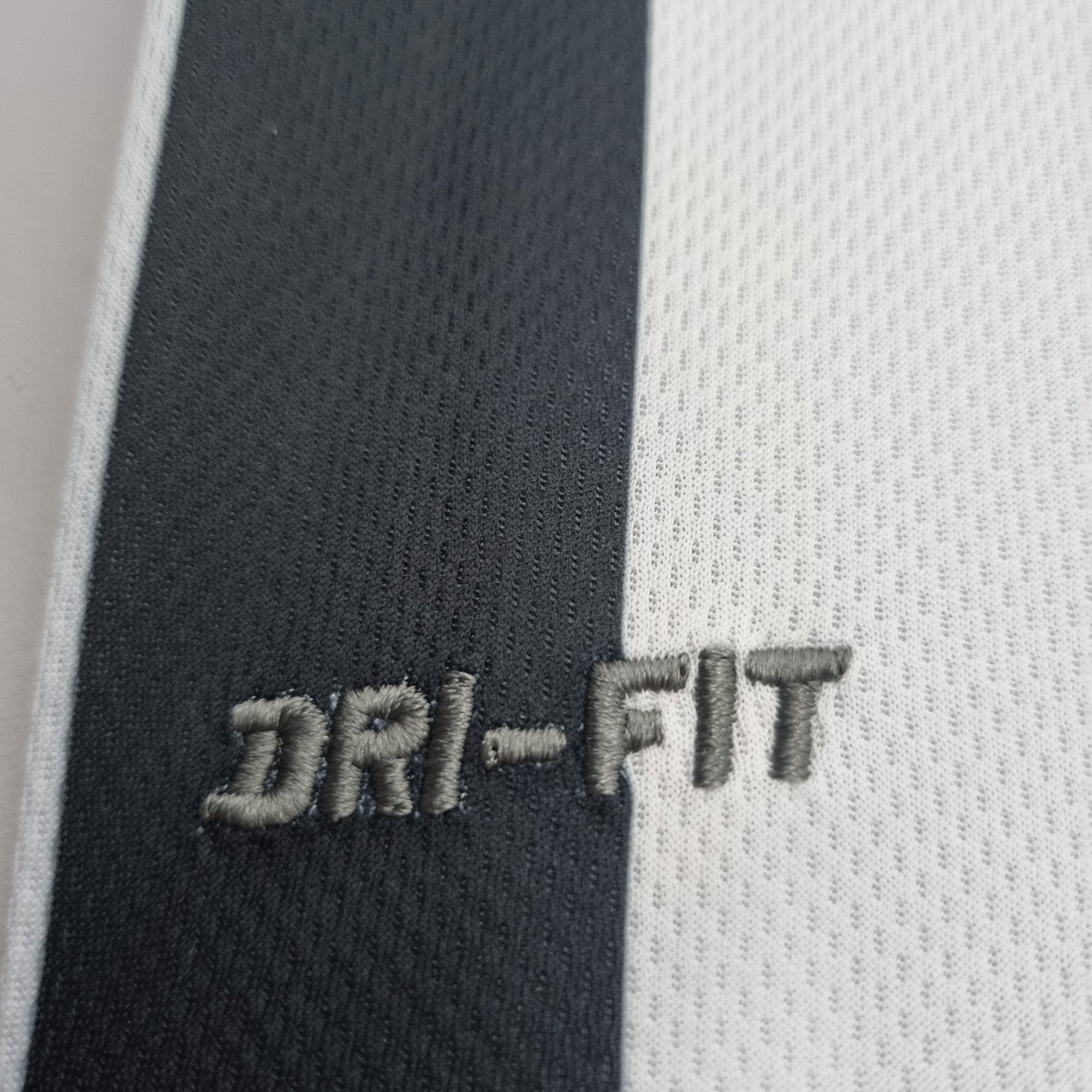98981d10.jpg